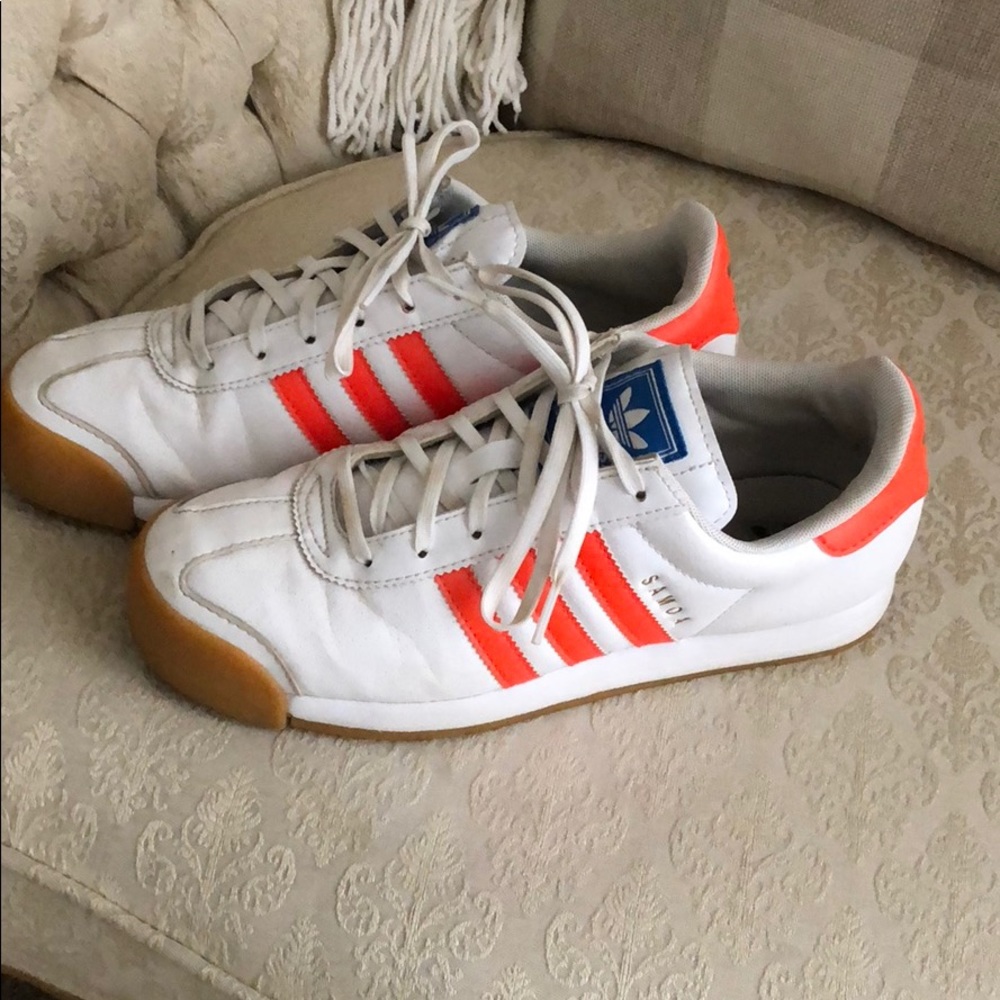 Adidas Samoa size 6